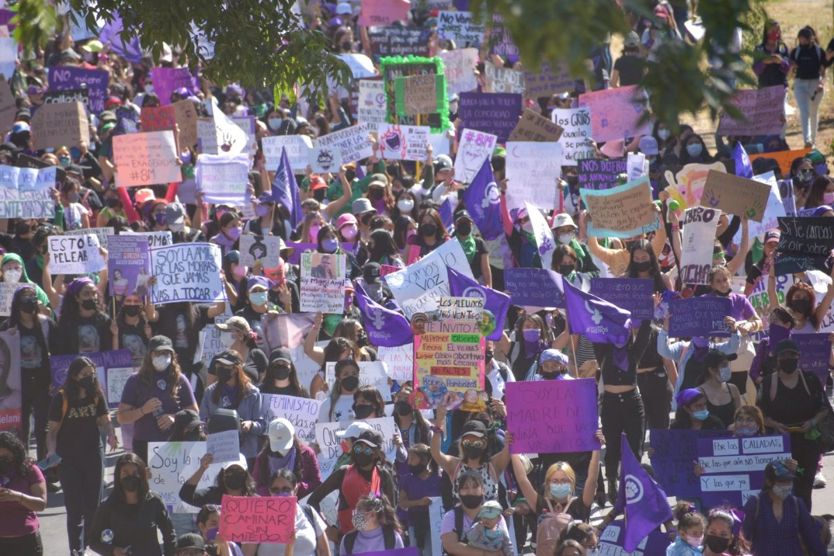 Miles de mujeres marchan cada año para recordar que la lucha por la igualdad y la seguridad no se ha terminado. Créditos: POSTA Méxic/Carlos Rocha.