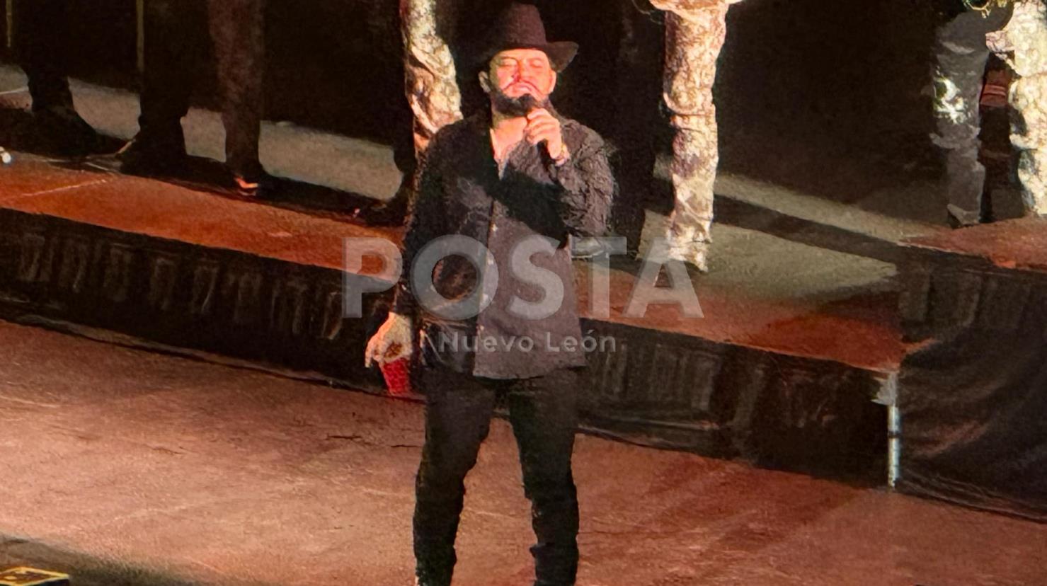 El show de Luis R. Conríquez en Monterrey se prolongó hasta después de la una de la madrugada. Foto: Mauricio Morales