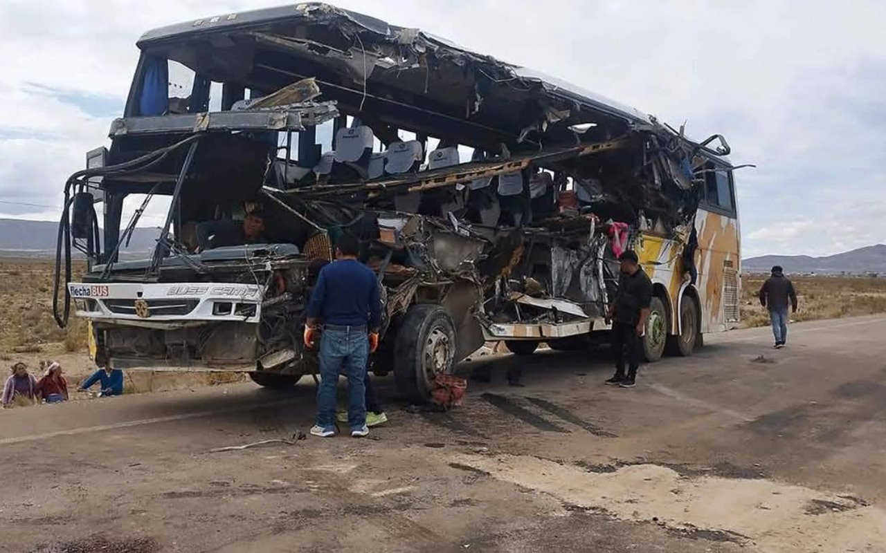 Entre los 37 muertos que dejó el choque entre los autobuses, hay ocho menores. Foto: FB Boletín Del Tiempo