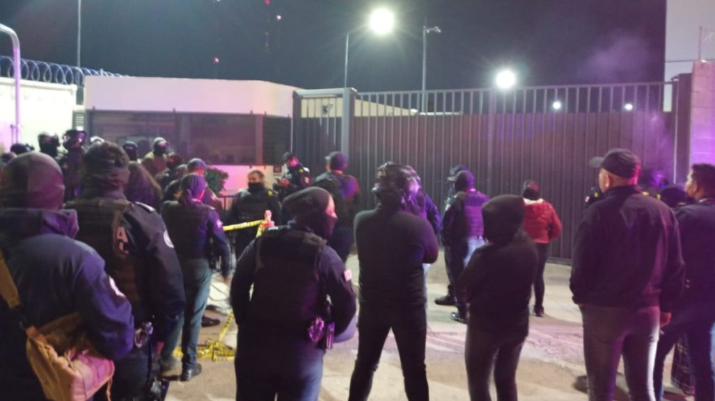 Protestan policías en Puebla, exigen salida del director Gustavo Alonso González Zapata