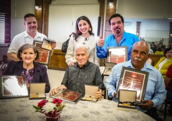 General Zuazua distingue a ciudadanos destacados como parte del festejo por el 162 aniversario del municipio