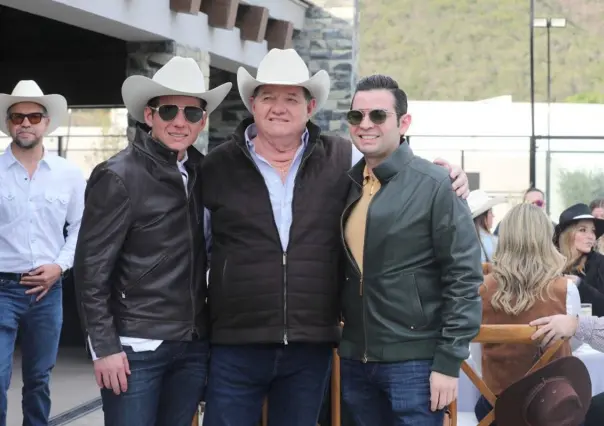 Miguel Flores Garza celebra su 61° aniversario rodeado de familiares y amigos