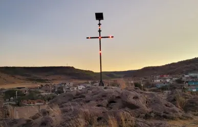 El pequeño cerro ubicado a 15 minutos de Durango en el que cada año celebran a la Santa Cruz