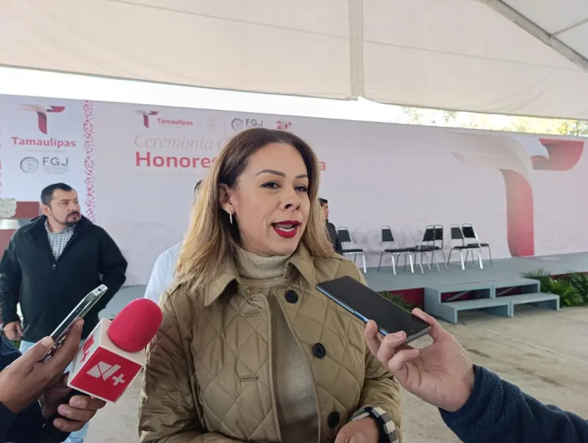 Tania Contreras López, explicó que aunque no puede adelantar muchos detalles sobre las carpetas de investigación, son tres de ellas las que van dirigida al legislador Ismael García Cabeza de Vaca. Foto: Victoria Jiménez