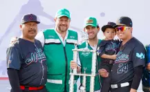 Tomás Gutiérrez inaugura Liga Municipal de Béisbol en Ramos Arizpe