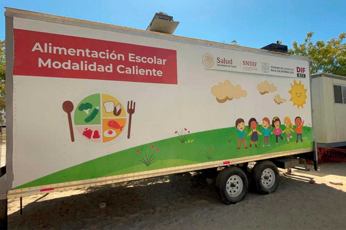 Cocina móvil en primaria de Los Cabos. Foto: Irving Thomas.