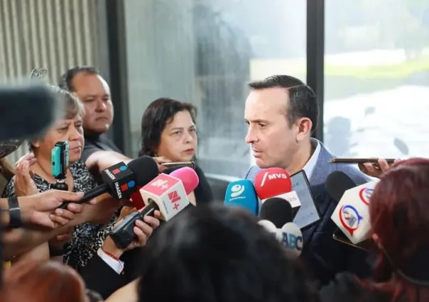 Exige Carlos de la Fuente reparen drenaje de aguas negras  