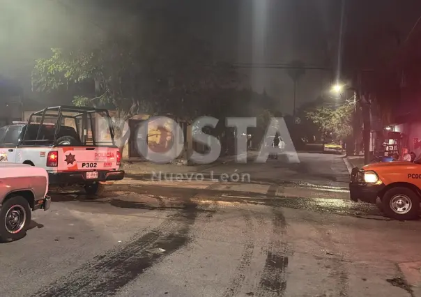 Explosión provoca incendio y colapso de casa en Guadalupe