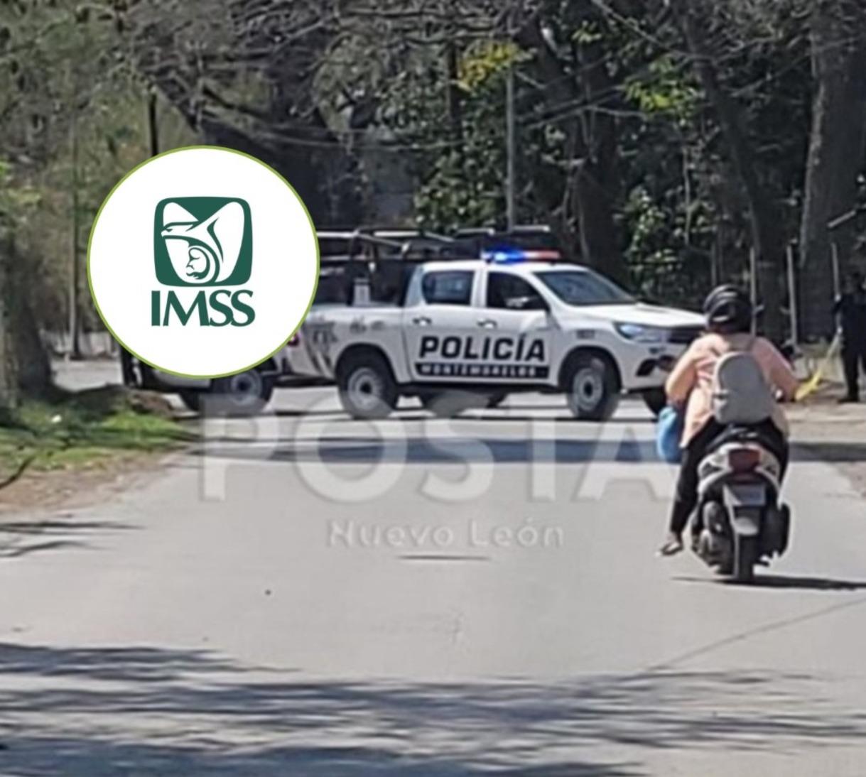 Policías de Montemorelos en la zona donde mataron al subdelegado del IMSS. Foto: POSTA MX/IMSS.