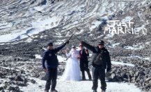 Un matrimonio de altura, alpinistas se dan el sí en el Pico de Orizaba