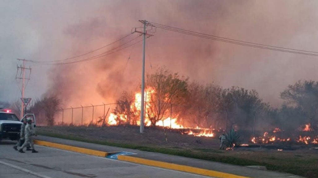 Cierran Puente Los Indios en Valle Hermoso por incendio