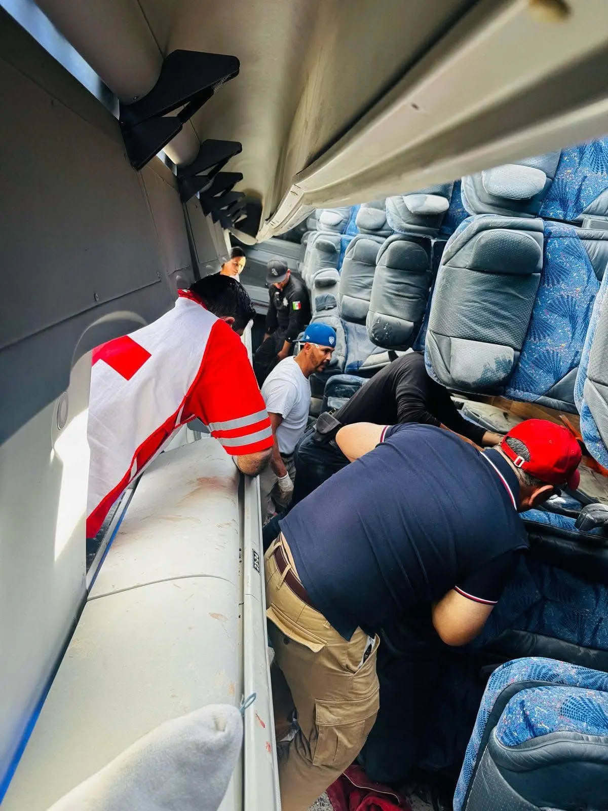 imagen recuadro Grupos de emergencia trabajaron en la extracción y estabilización de heridos./ Foto: Redes Sociales