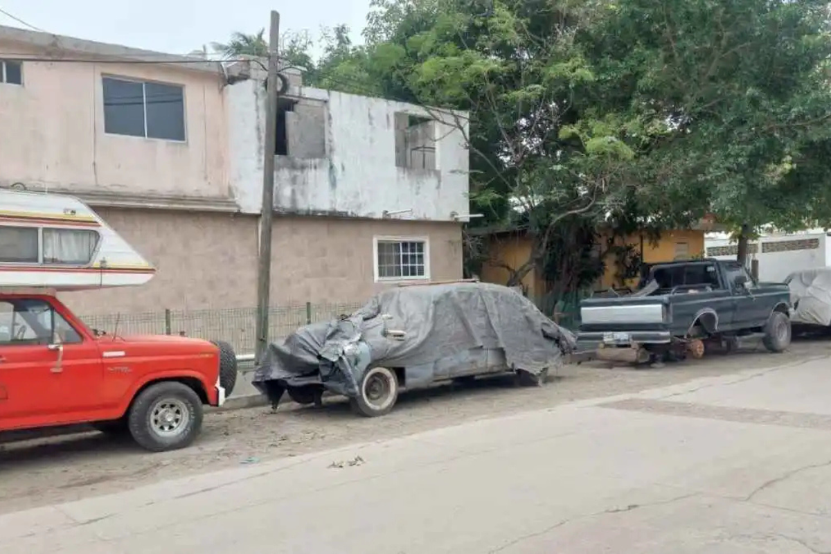 Autos abandonados siguen en aumento. Foto: Redes Sociales