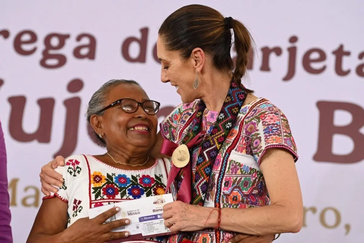 Los y las beneficiarias que tienen apellido con la C, este 6 de marzo terminan el día para que el monto de su pensión esté disponible. Foto: Gob. de México