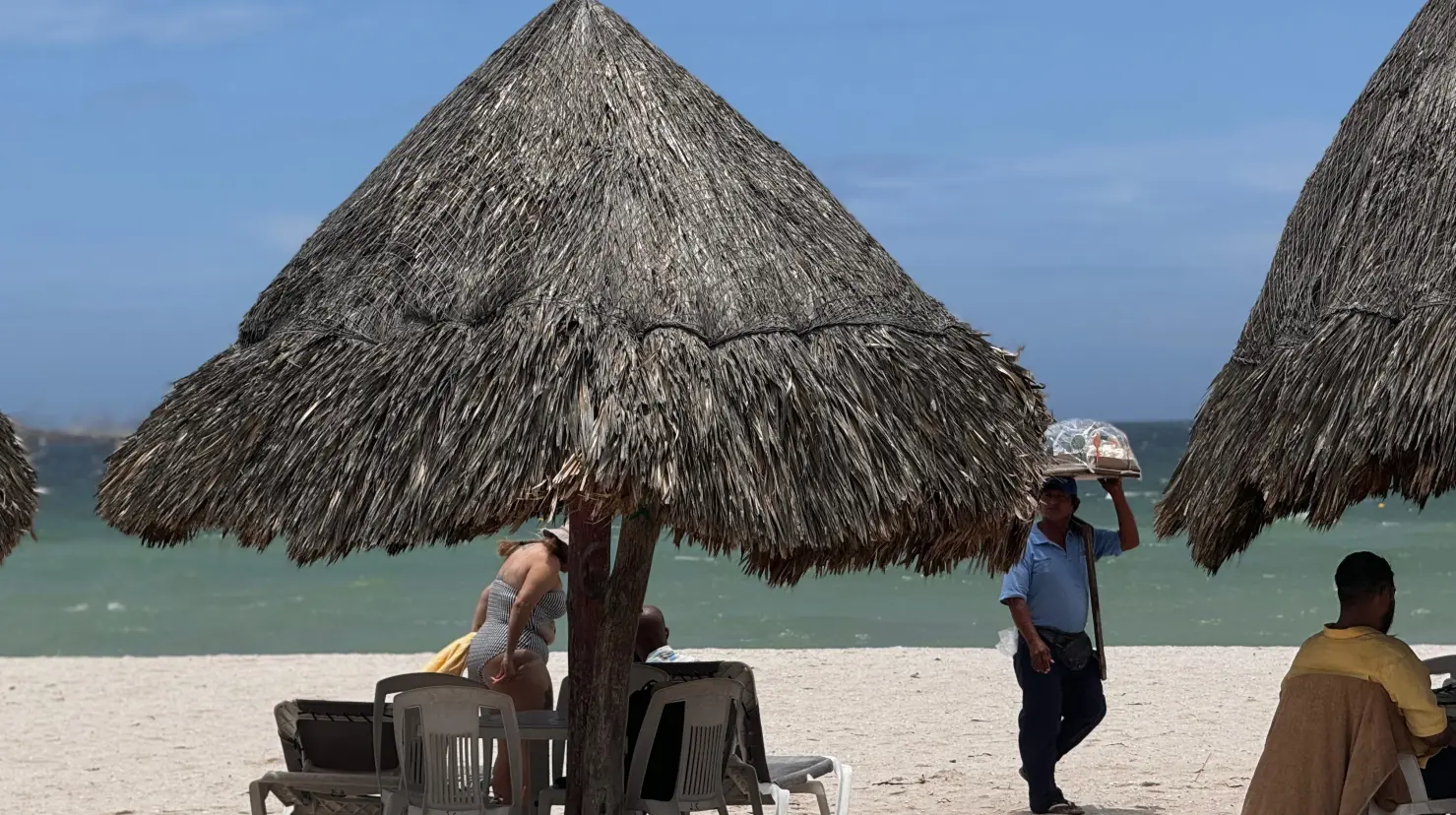 La Cuaresma es una oportunidad para reflexionar, pero otros prefieren salir de sus casas y disfrutar de la playa.- Fuente Irving Gil