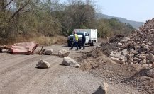 Bloquean pobladores de Ocampo construcción de autopista; están molestos por estas causas