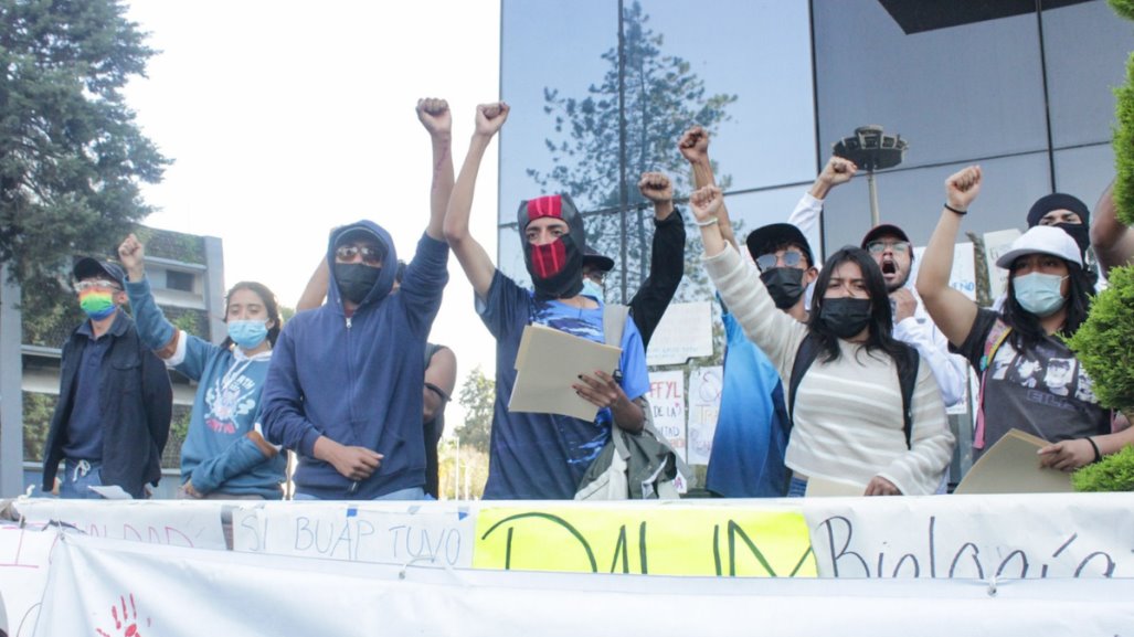 2 semanas y contando; estudiantes mantienen tomada la Benemérita Universidad Autónoma de Puebla