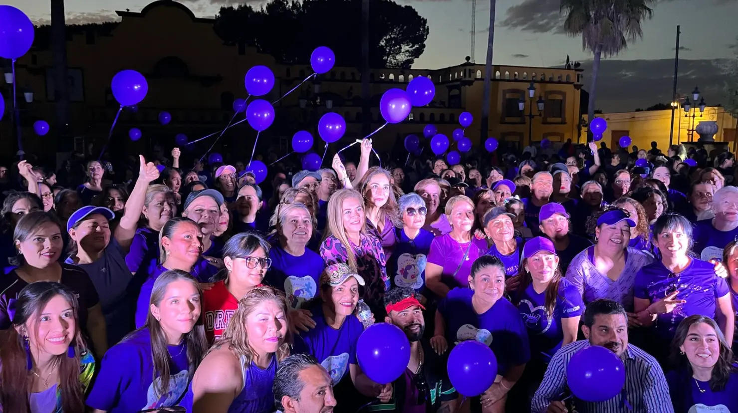 Decenas de mujeres acudieron a la presidencia de Ramos Arizpe con motivo del 8M . (Fotografía: Marco Juárez)