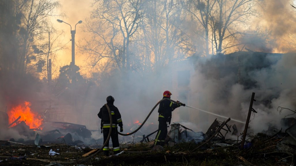 Ataque ruso a Ucrania deja 11 muertos y 30 heridos, según Volodímir Zelensky