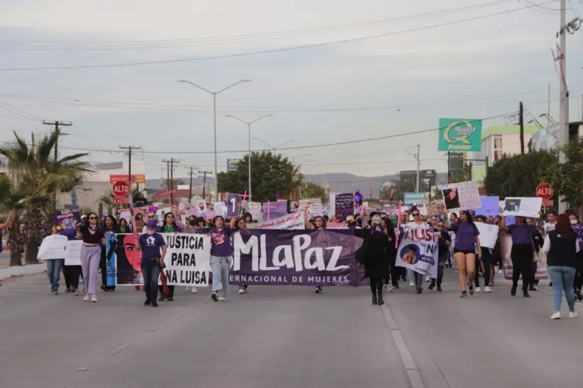 Marcha del 8M en La Paz. Foto: Alberto Cota/POSTA BCS.