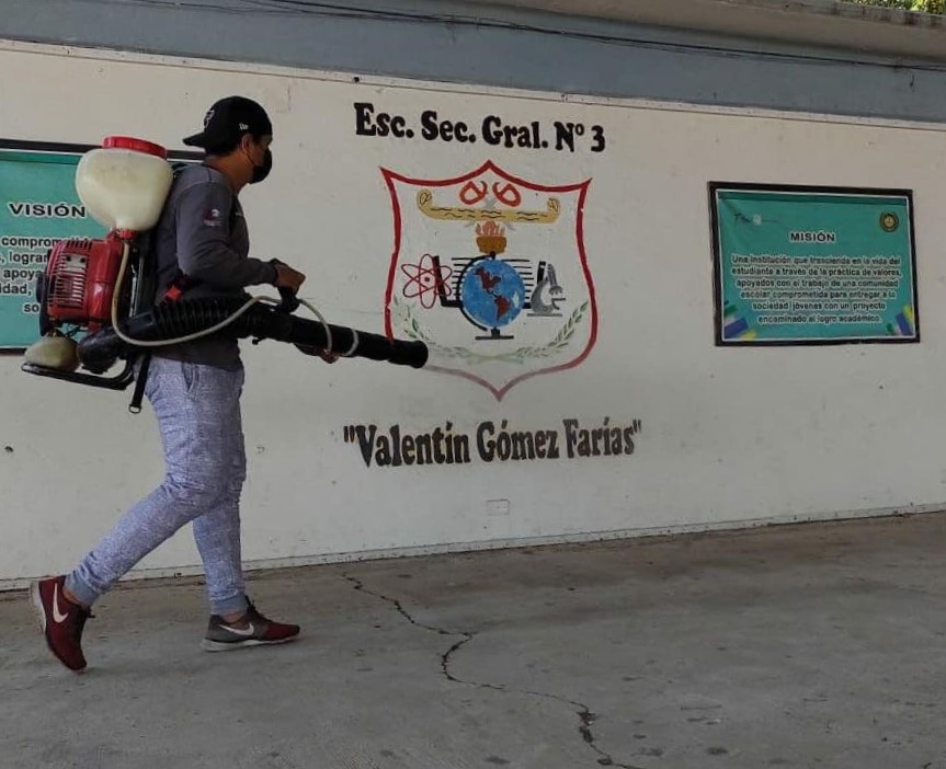 Piden se fumigue en zonas escolaras contra el zancudo. Foto: Redes Sociales