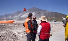 Escobedo apoya en el combate de incendio forestal en el Cerro del Fraile