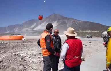 Escobedo apoya en el combate de incendio forestal en el Cerro del Fraile