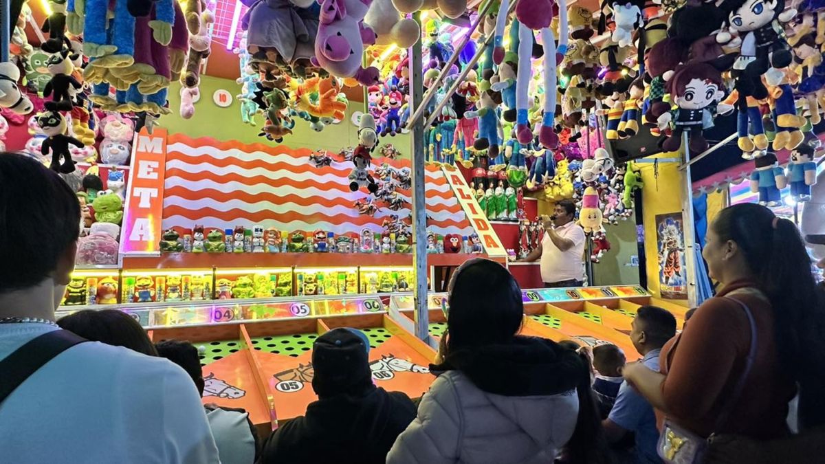 Además de la corona, las participantes reciben premios por su desempeño y elegancia. Foto: Facebook / Fiestas Tradicionales San José del Cabo 2024 