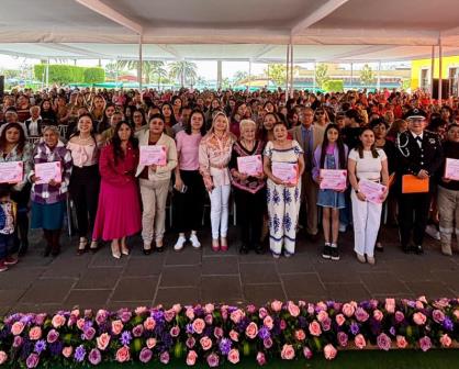 Tepotzotlán conmemora el día de la mujer en plaza cívica municipal