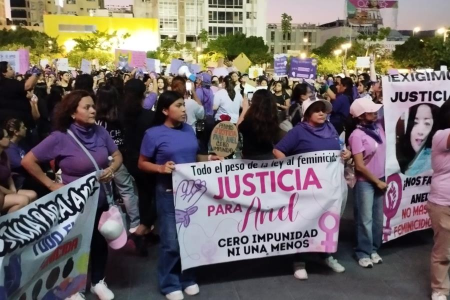 8M: Mujeres en Chiapas marchan contra violencia e impunidad