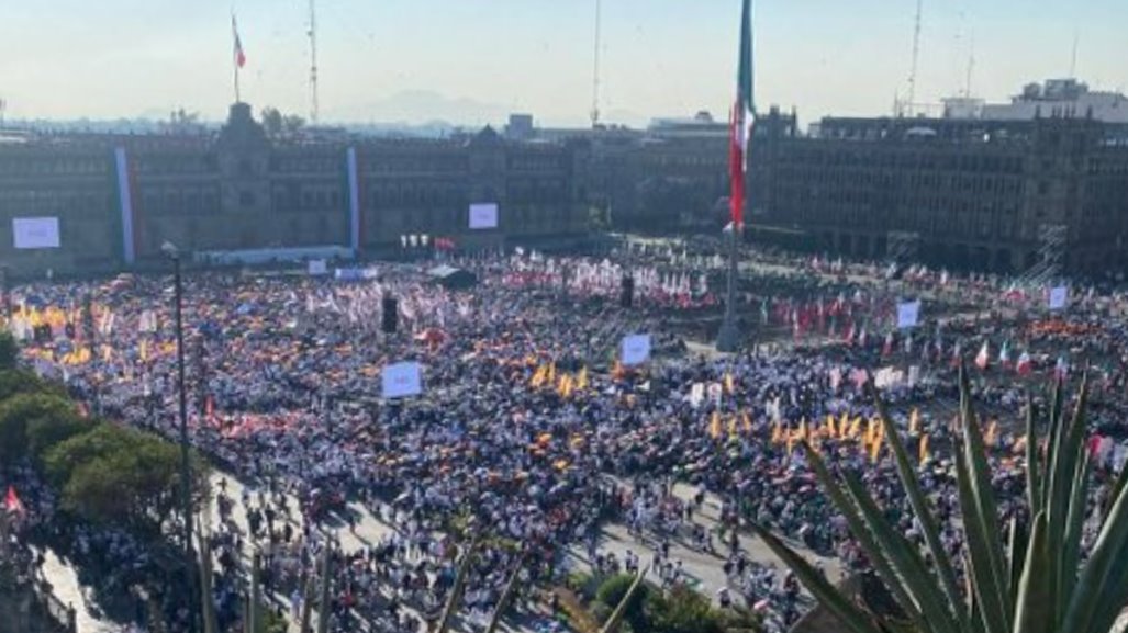 Primeros simpatizantes de Sheinbaum llegan al Zócalo sin vallas en Palacio