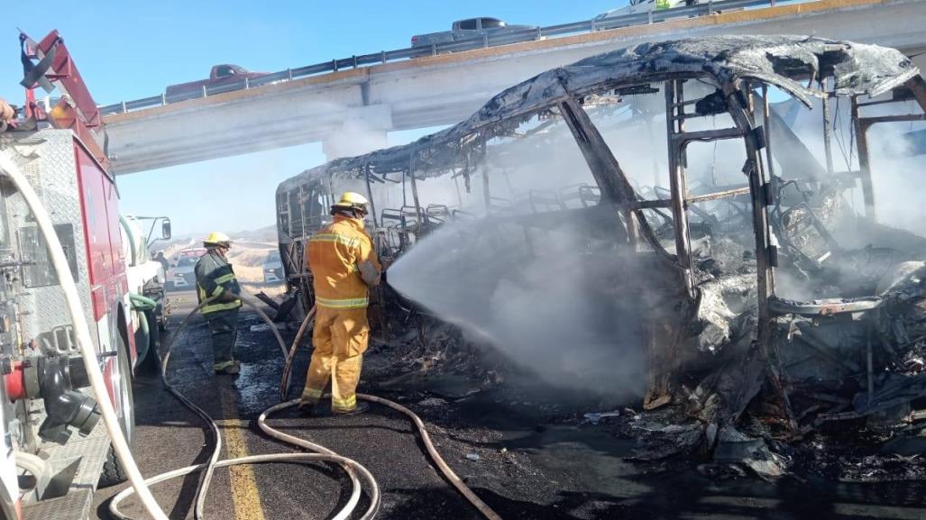 Sube a 14 cifra de muertos por accidente de autobús en Cuencamé