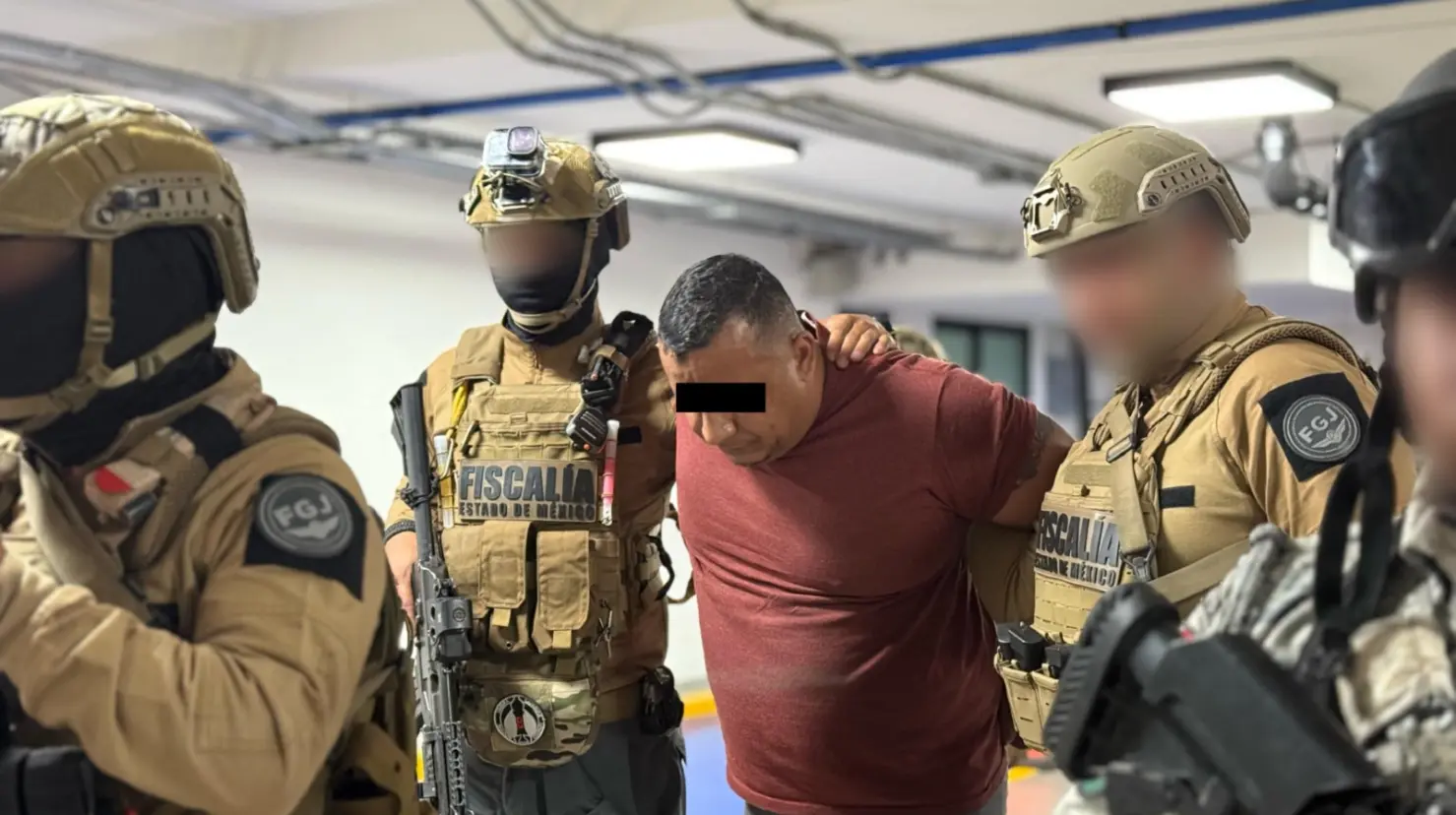 Luis “N” alias “El Conejo” fue detenido en Veracruz por su probable vinculación con delitos de homicidio y extorsión. Imagen: FGJEM