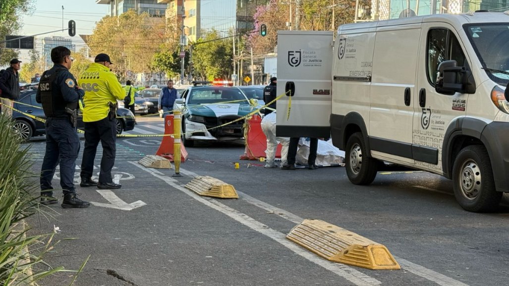 Camión de transporte público atropella a dos mujeres y muere una en Benito Juárez