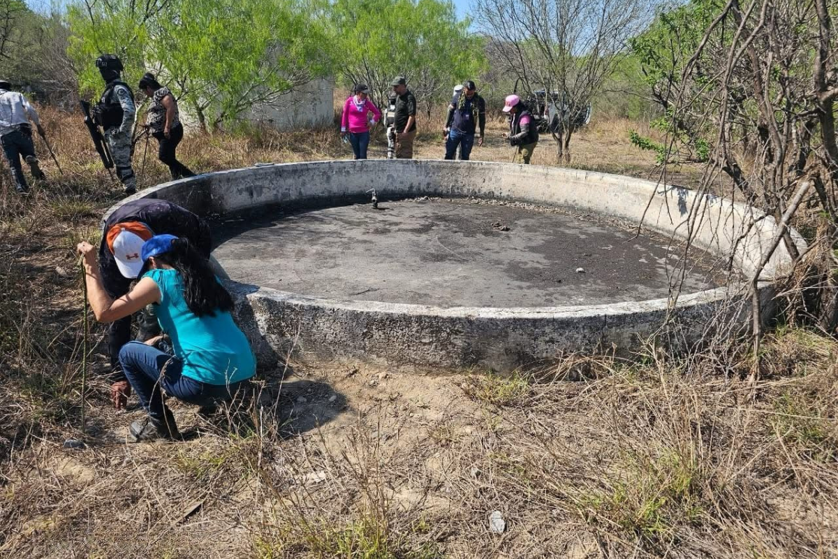 La tierra removida, los restos óseos calcinados y los objetos personales esparcidos entre cenizas son prueba de un horror silenciado por el tiempo. Foto: Redes sociales