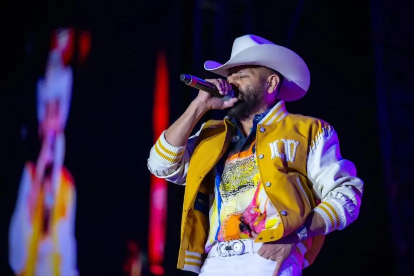 El cantante se presentará el 21 de marzo en la Unidad Deportiva “Rodrigo Aragón Ceseña”. Foto: Facebook / Pancho Barraza