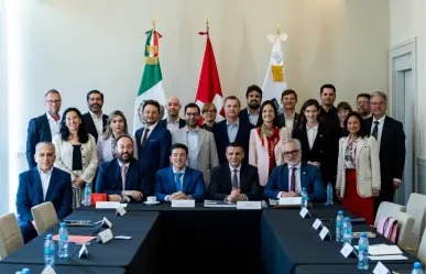 Samuel García se reúne con delegación y empresas de Suiza