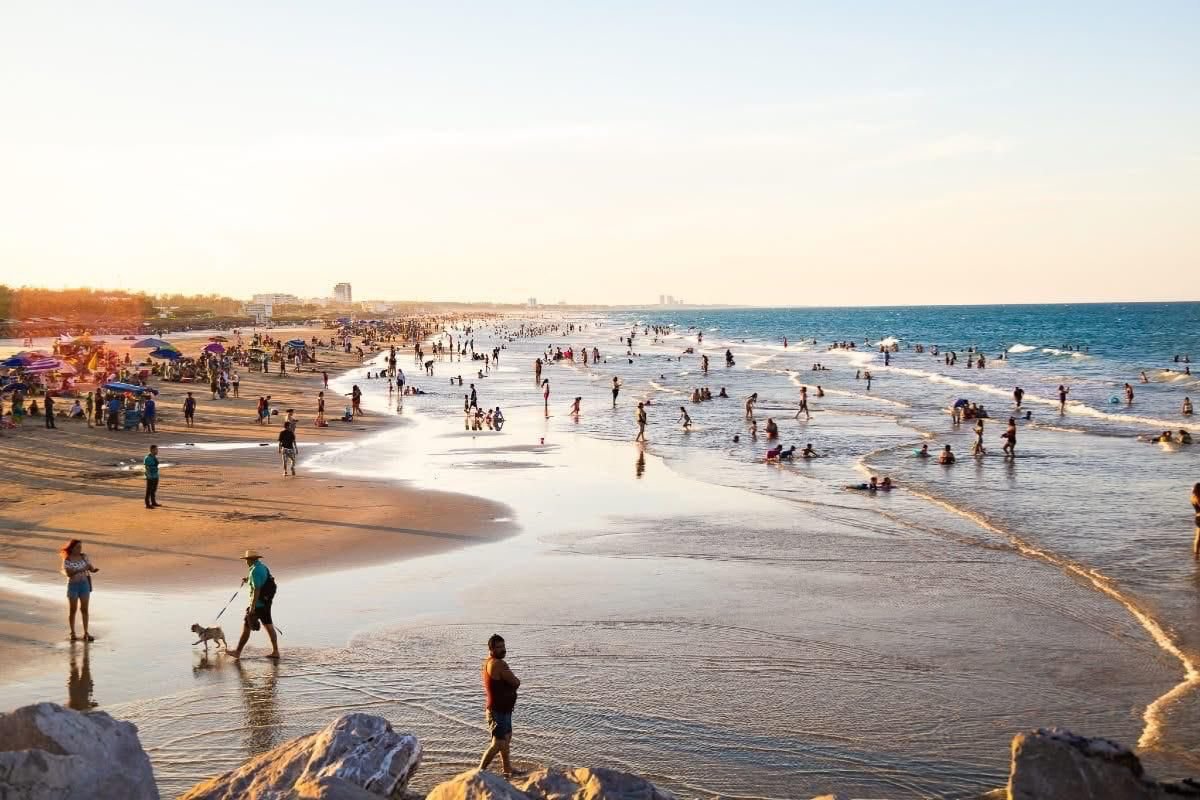 Playa Miramar espera romper el récord de visitantes y turistas del año pasado. Foto: Carlos García