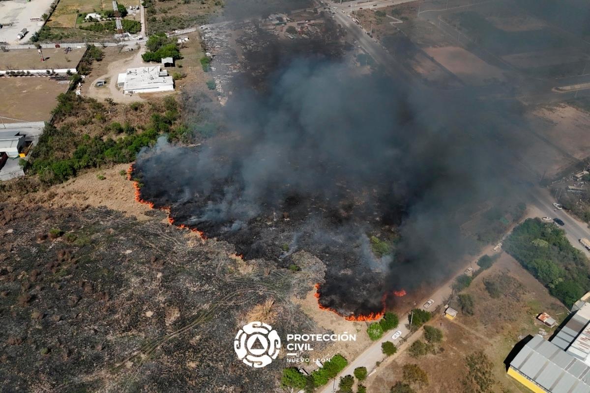 Incendio en corralón en el municipio de Juárez. Foto: Protección Civil Nuevo León