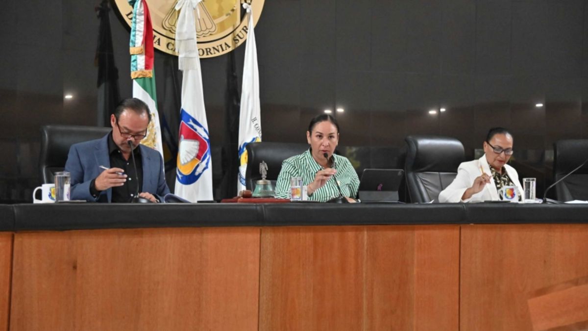 Diputados discuten limitar la reelección y frenar el nepotismo en cargos municipales. Foto: Congreso de BCS