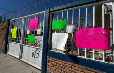 Otra primaria de Durango cerrada por padres de familia; hay un grupo sin maestro