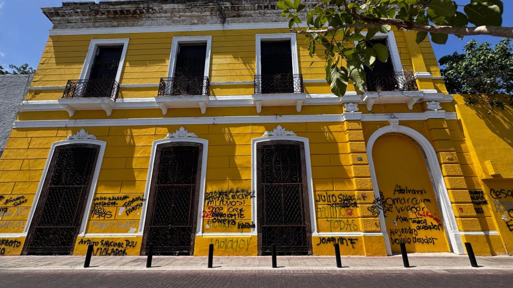 Propietarios de comercios del centro histórico de Mérida se preparan para rescatar fachadas pintadas