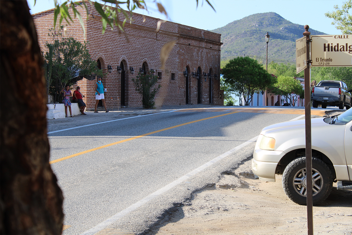 Las calles de El Triunfo conservan el aire pintoresco de sus primeros tiempos. Foto: Modesto Peralta Delgado.