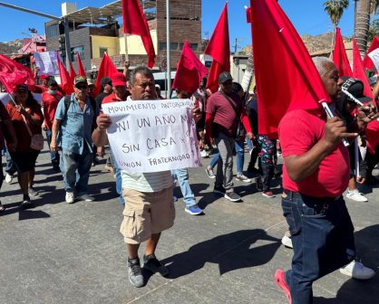 Marcha Movimiento Antorchista: piden vivienda digna y servicios básicos en Los Cabos