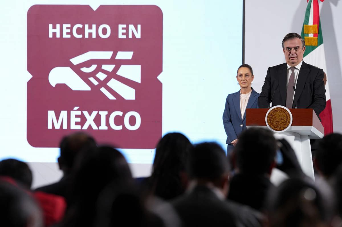 Claudia Sheinbaum y Marcelo Ebrard. Foto: Enrique Pérez Huerta