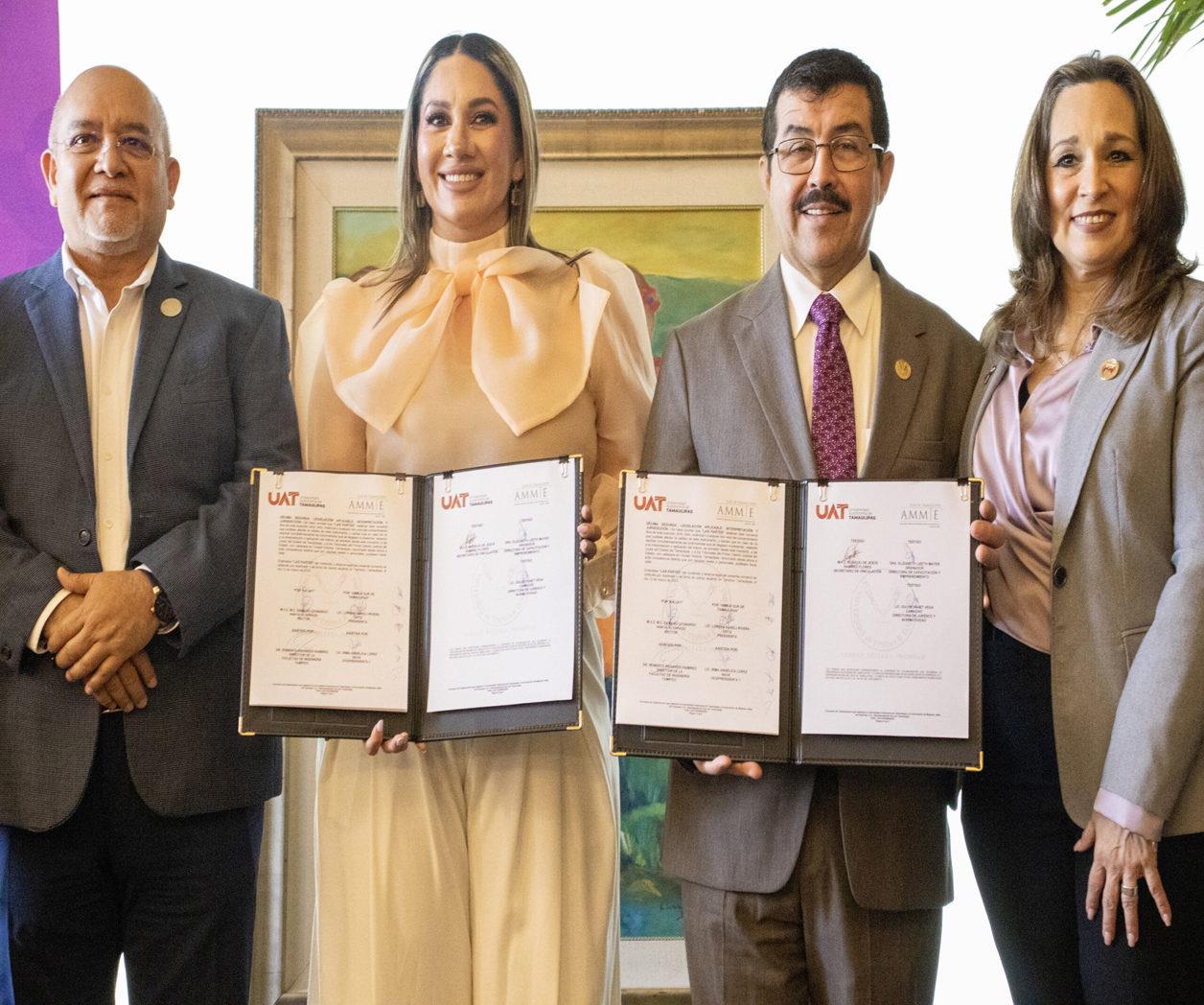 Durante el evento, el rector resaltó la importancia de las mujeres empresarias y su impacto en el crecimiento de sus comunidades. Foto: UAT