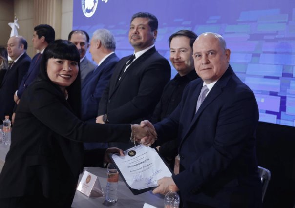 Refuerza la Fiscalía de Nuevo León su equipo con nuevos agentes