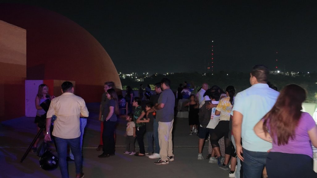 Así se vivió el eclipse lunar en el campamento del Planetario en Victoria