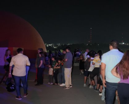 Así se vivió el eclipse lunar en el campamento del Planetario en Victoria