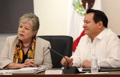 Gobierno de Yucatán firma convenio para reforestar mangles y selvas